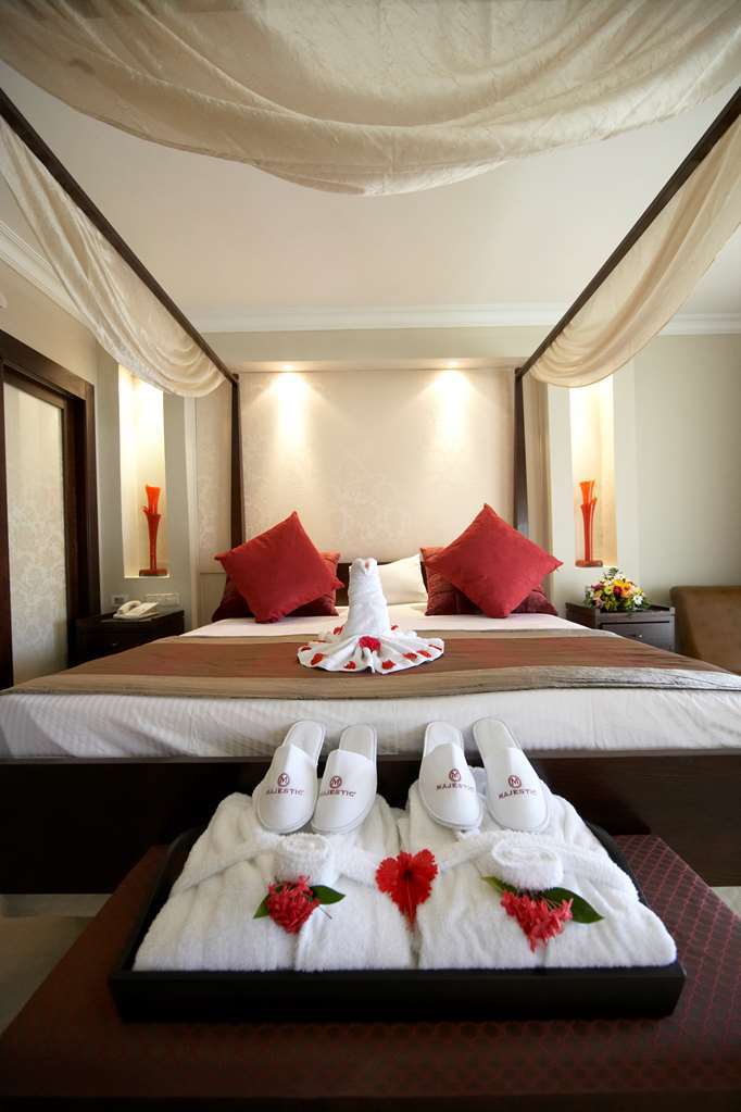 Elegance Club One-Bedroom Suite Jacuzzi Adults Only 18 WiFi